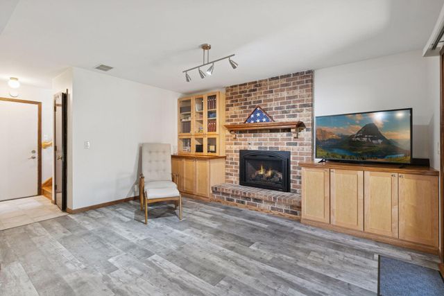 4680 Ridge Cliff Drive, Eagan, MN 55122