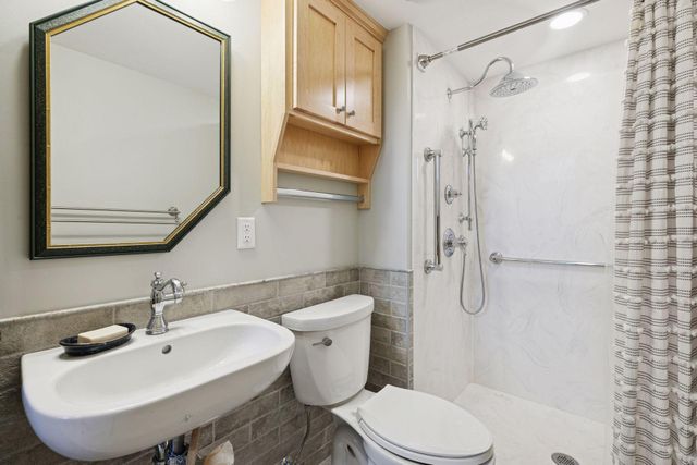 4680 Ridge Cliff Drive, Eagan, MN 55122