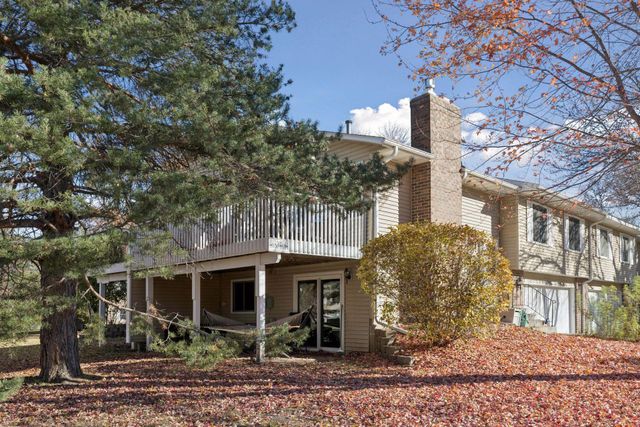 4680 Ridge Cliff Drive, Eagan, MN 55122