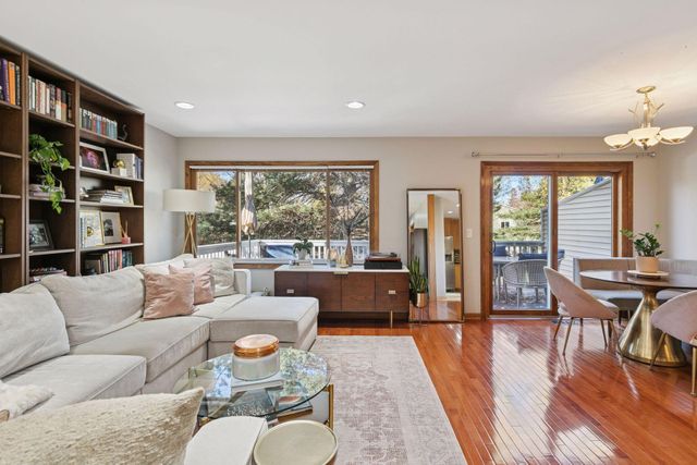 4680 Ridge Cliff Drive, Eagan, MN 55122