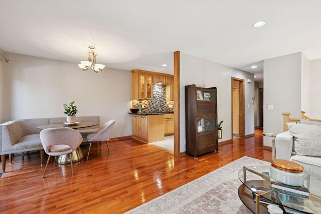 4680 Ridge Cliff Drive, Eagan, MN 55122