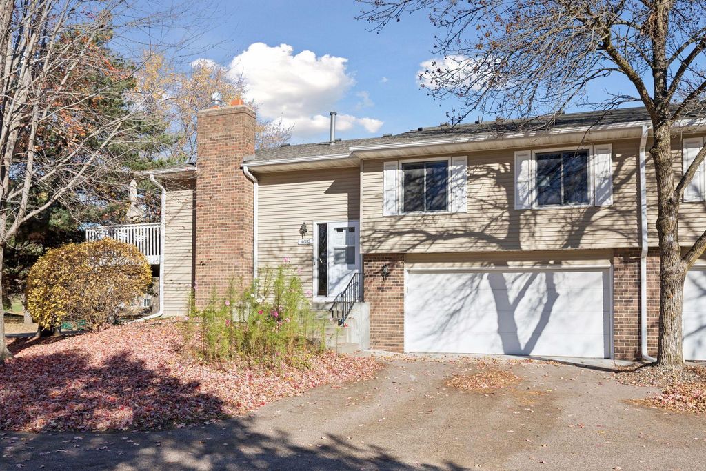 4680 Ridge Cliff Drive, Eagan, MN 55122