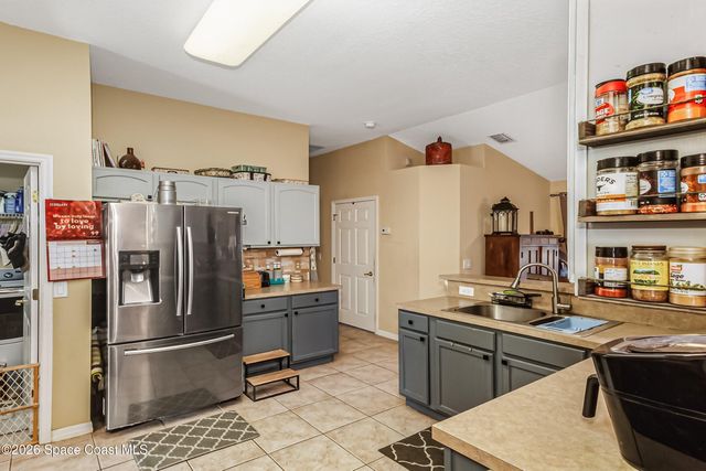 559 Mimosa Street SW, Palm Bay, FL 32907