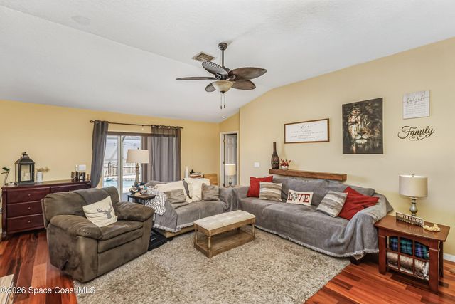 559 Mimosa Street SW, Palm Bay, FL 32907