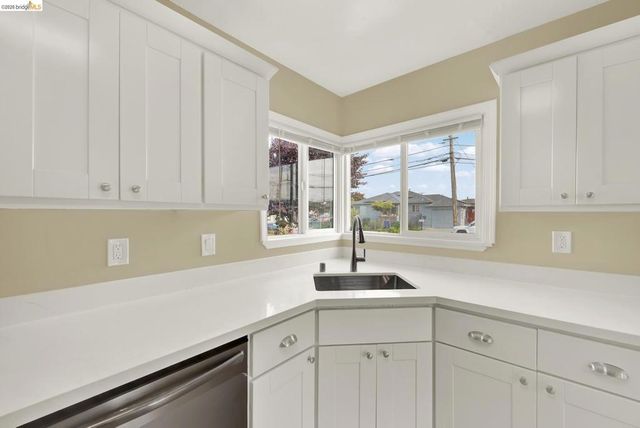 2208 Potrero Ave, Richmond, CA 94804