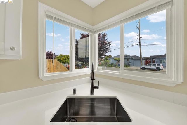 2208 Potrero Ave, Richmond, CA 94804