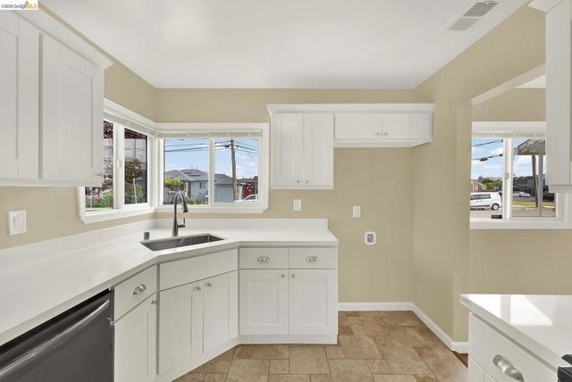 2208 Potrero Ave, Richmond, CA 94804
