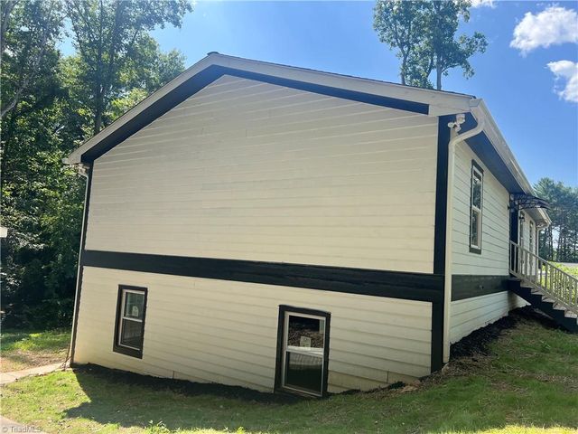 624 Wildwood Drive, North Wilkesboro, NC 28659