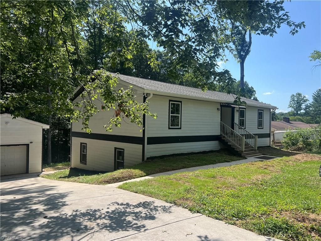 624 Wildwood Drive, North Wilkesboro, NC 28659