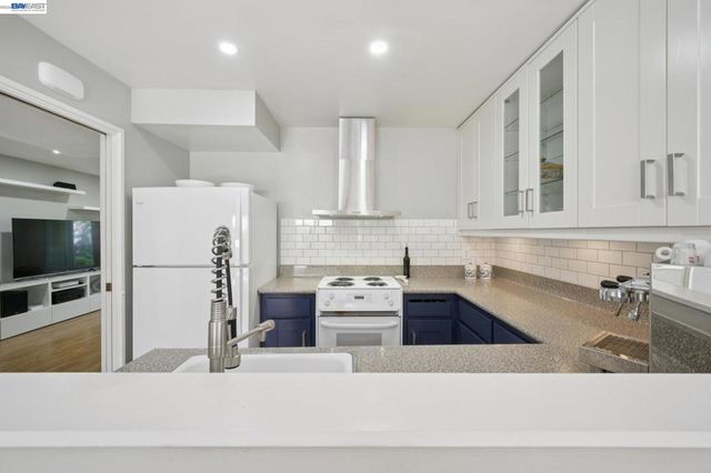 3027 Linda Vis, Alameda, CA 94502