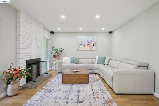 3027 Linda Vis, Alameda, CA 94502