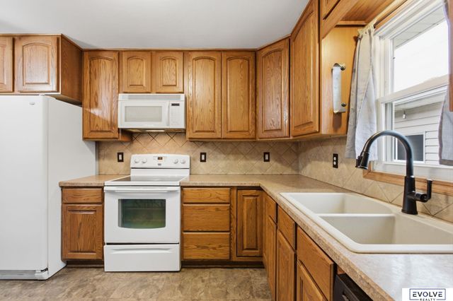 1135 E 2nd Street, Fremont, NE 68025
