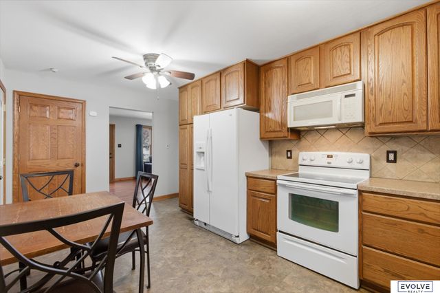 1135 E 2nd Street, Fremont, NE 68025
