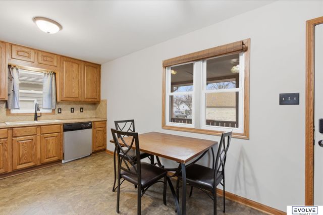 1135 E 2nd Street, Fremont, NE 68025