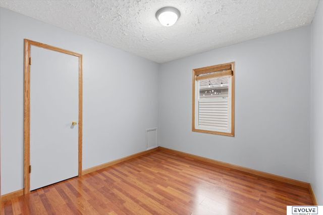 1135 E 2nd Street, Fremont, NE 68025