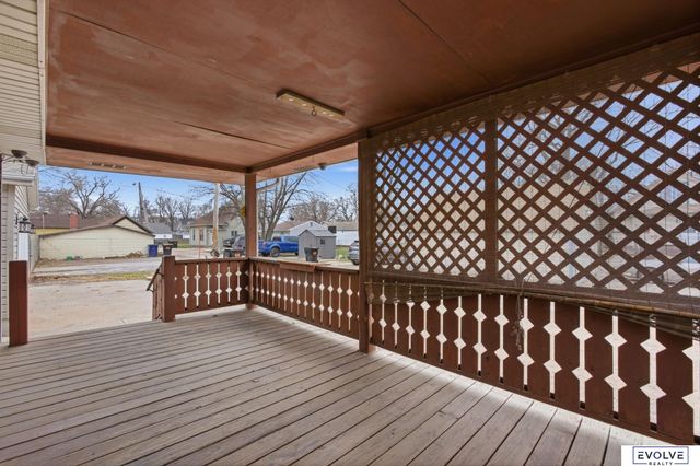 1135 E 2nd Street, Fremont, NE 68025
