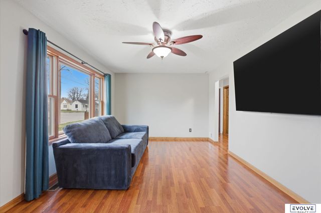 1135 E 2nd Street, Fremont, NE 68025