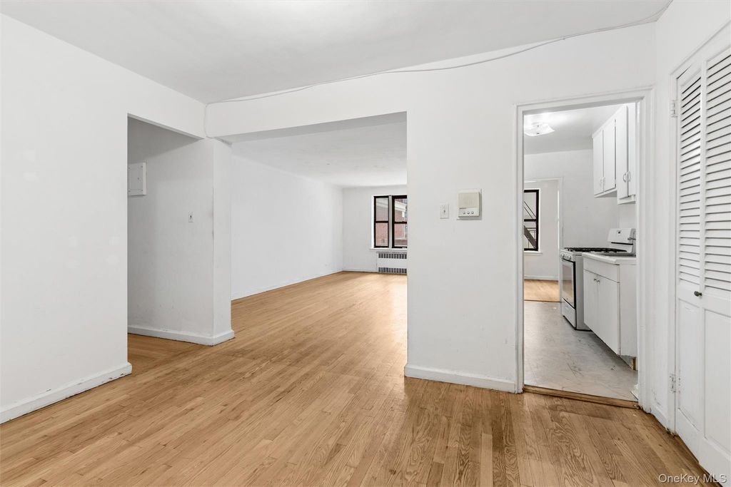 123-35 82nd Road 3N, Kew Gardens, NY 11415 — photo 2
