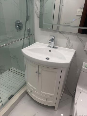 98-05 63rd Road 4k, Rego Park, NY 11374