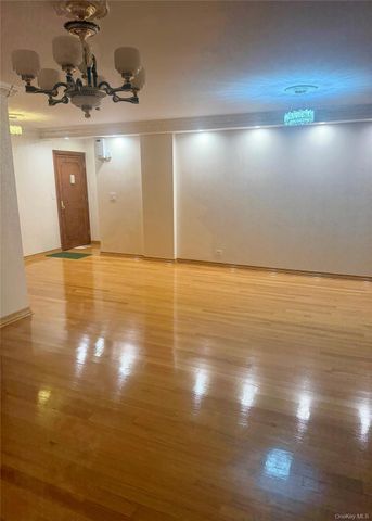 98-05 63rd Road 4k, Rego Park, NY 11374