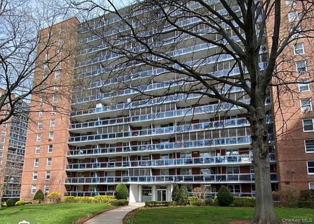 98-05 63rd Road 4k, Rego Park, NY 11374