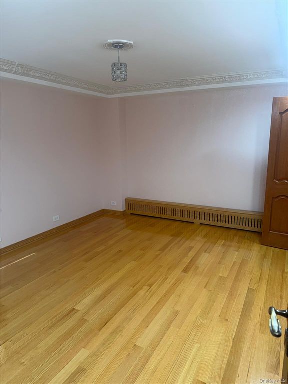 98-05 63rd Road 4k, Rego Park, NY 11374 — photo 3