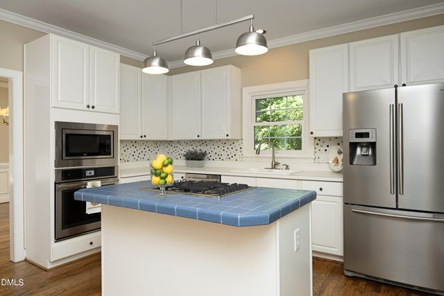 1121 Braswell Creek Point, Holly Springs, NC 27540