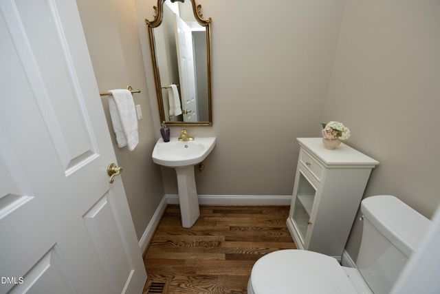 1121 Braswell Creek Point, Holly Springs, NC 27540