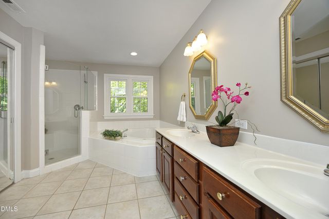 1121 Braswell Creek Point, Holly Springs, NC 27540
