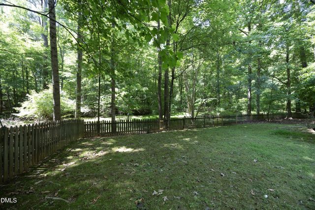 1121 Braswell Creek Point, Holly Springs, NC 27540