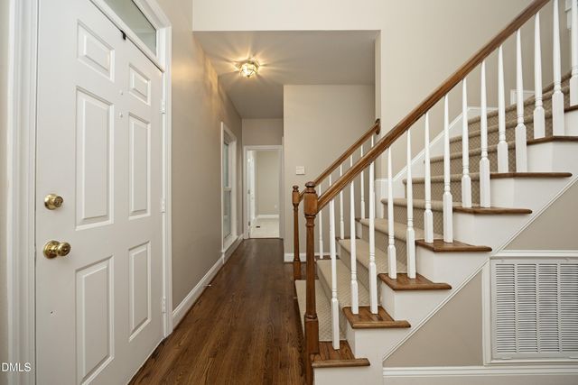 1121 Braswell Creek Point, Holly Springs, NC 27540