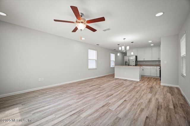 8918 FREE Avenue, Jacksonville, FL 32211