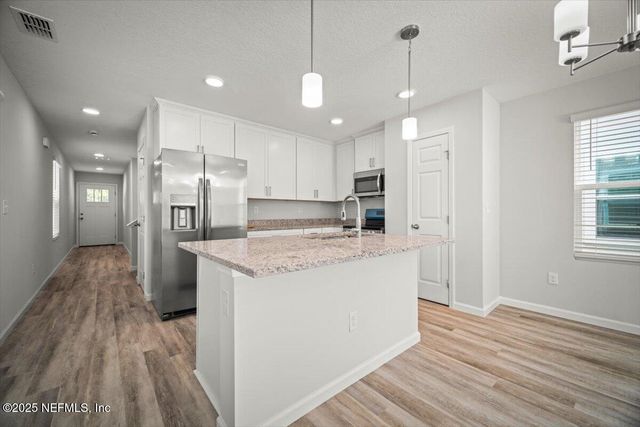 8918 FREE Avenue, Jacksonville, FL 32211