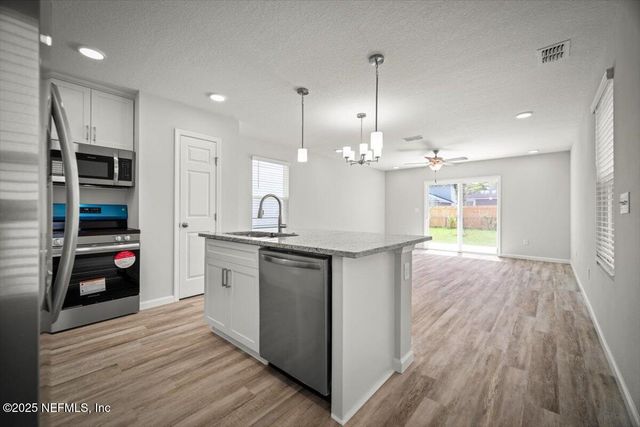 8918 FREE Avenue, Jacksonville, FL 32211