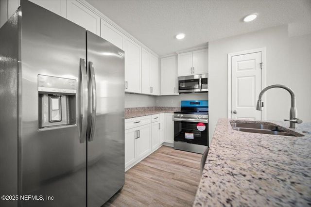 8918 FREE Avenue, Jacksonville, FL 32211