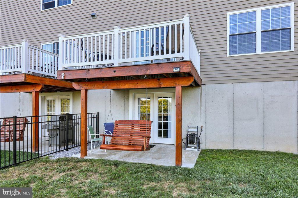 16 KIMBERLY CT, Elizabethtown, PA 17022