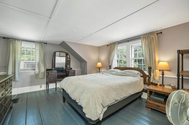 107 Town House Road, New Hampton, NH 03256