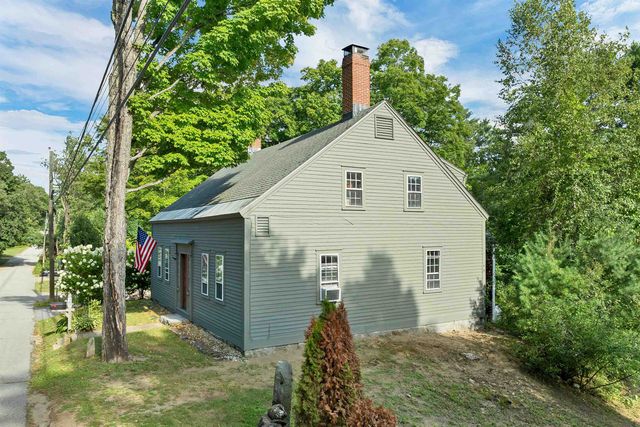 107 Town House Road, New Hampton, NH 03256