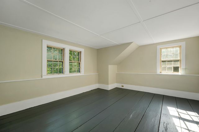 107 Town House Road, New Hampton, NH 03256