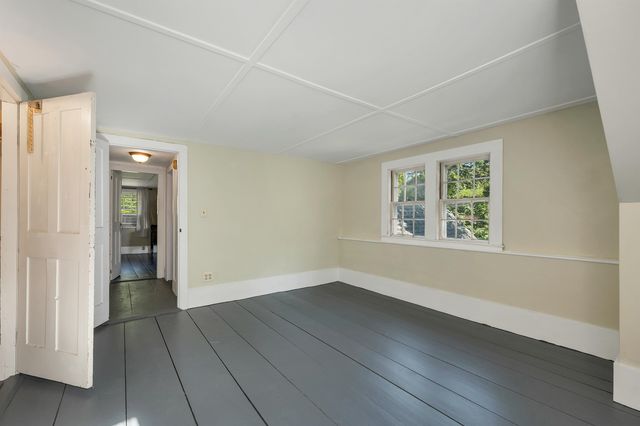 107 Town House Road, New Hampton, NH 03256