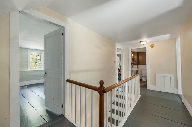 107 Town House Road, New Hampton, NH 03256