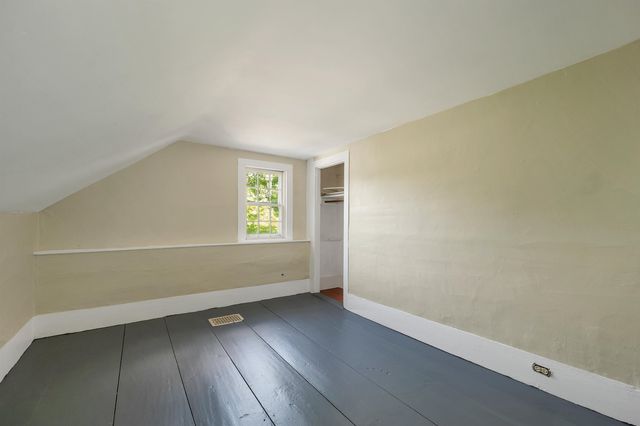 107 Town House Road, New Hampton, NH 03256