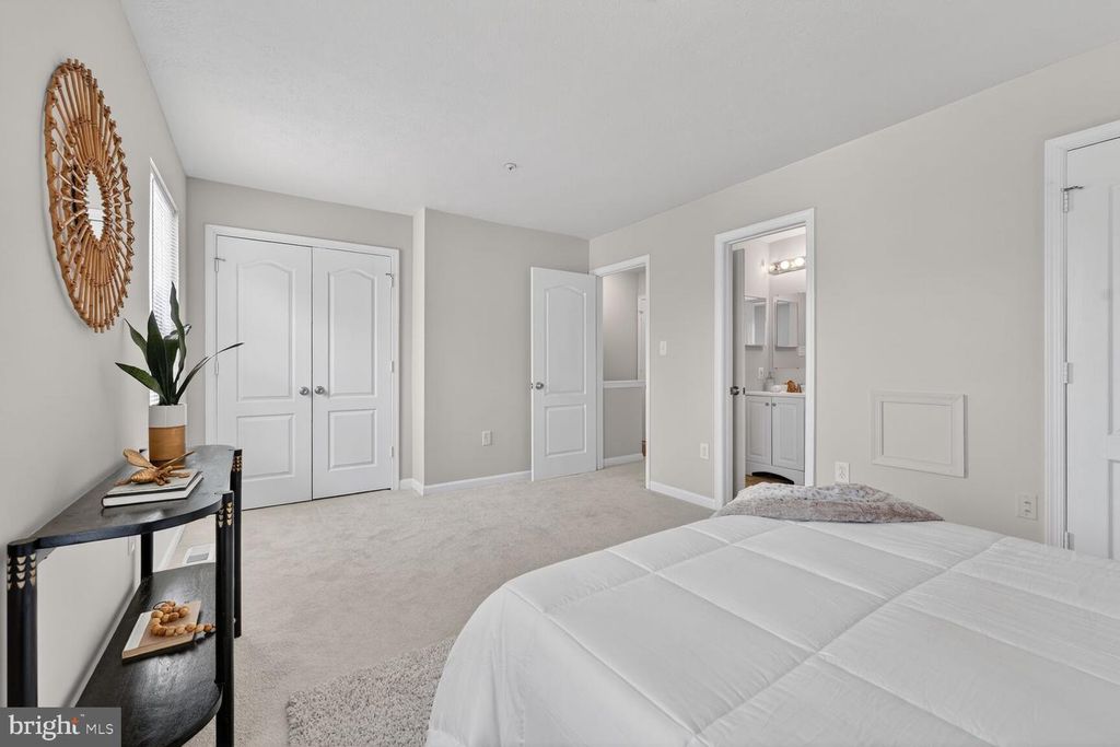 Image 10 of property listing at 1546 DEEP GORGE CT, Oxon Hill, MD 20745