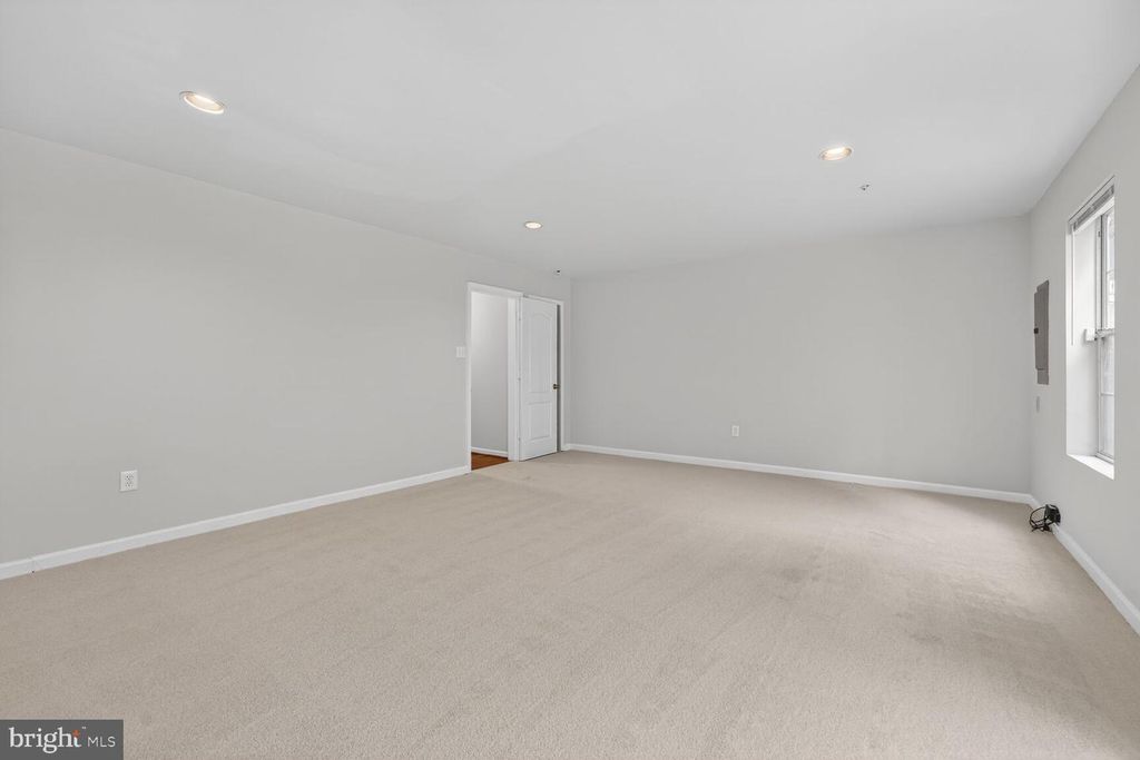 Image 17 of property listing at 1546 DEEP GORGE CT, Oxon Hill, MD 20745