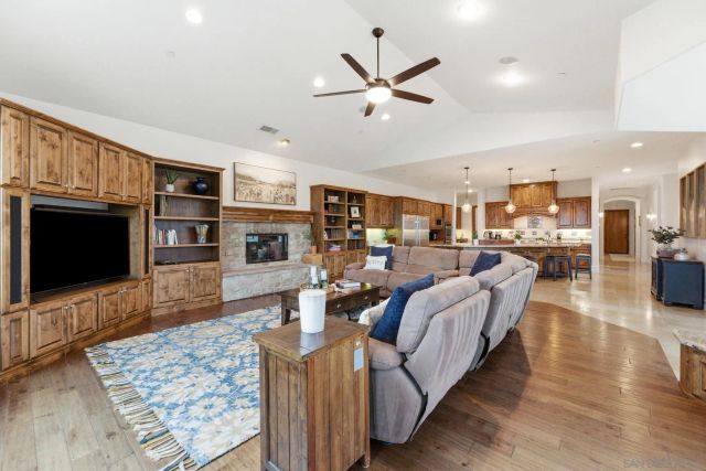 15480 Eastvale Rd, Poway, CA 92064