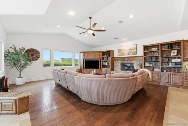 15480 Eastvale Rd, Poway, CA 92064