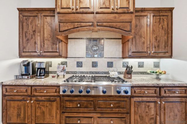 15480 Eastvale Rd, Poway, CA 92064