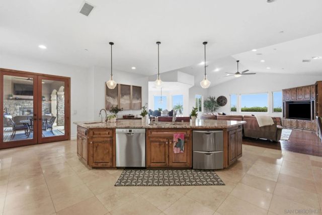 15480 Eastvale Rd, Poway, CA 92064