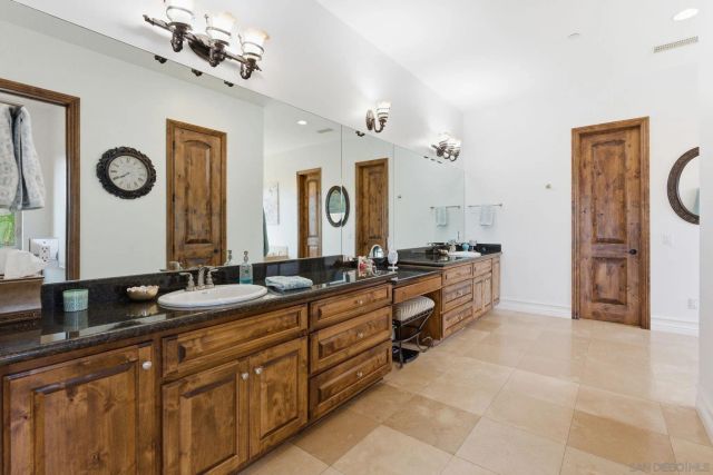 15480 Eastvale Rd, Poway, CA 92064