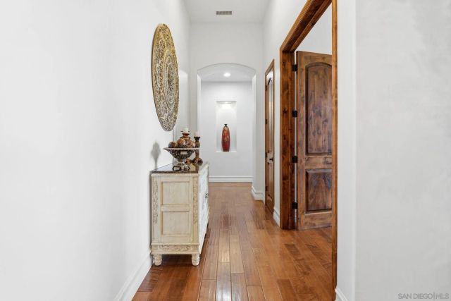 15480 Eastvale Rd, Poway, CA 92064